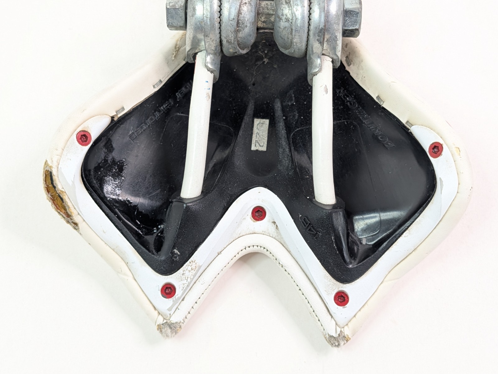 Bontrager Inform RL Stainless Steel Rails White/Red 146mm Cosmetic Issues Vtg
