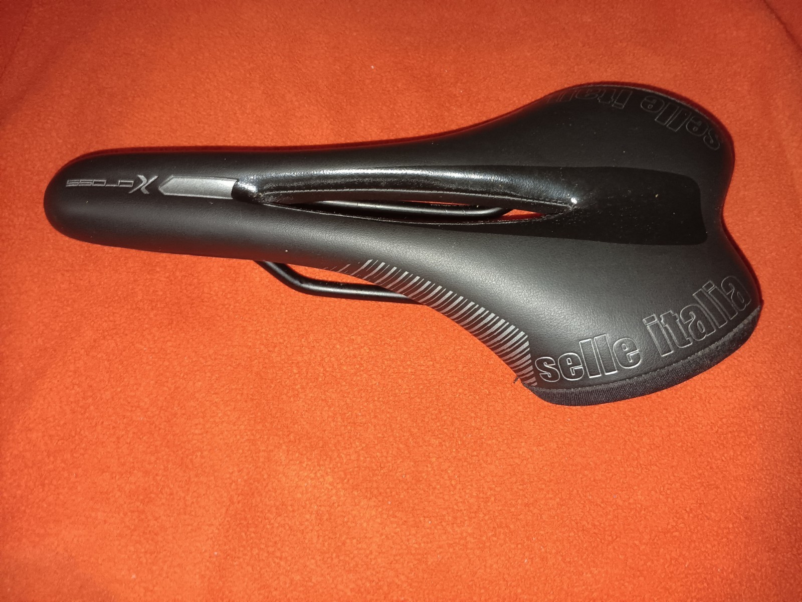 Selle Italia X1 Black Cutaway Bicycle Saddle Seat Fiberglass Road Bike