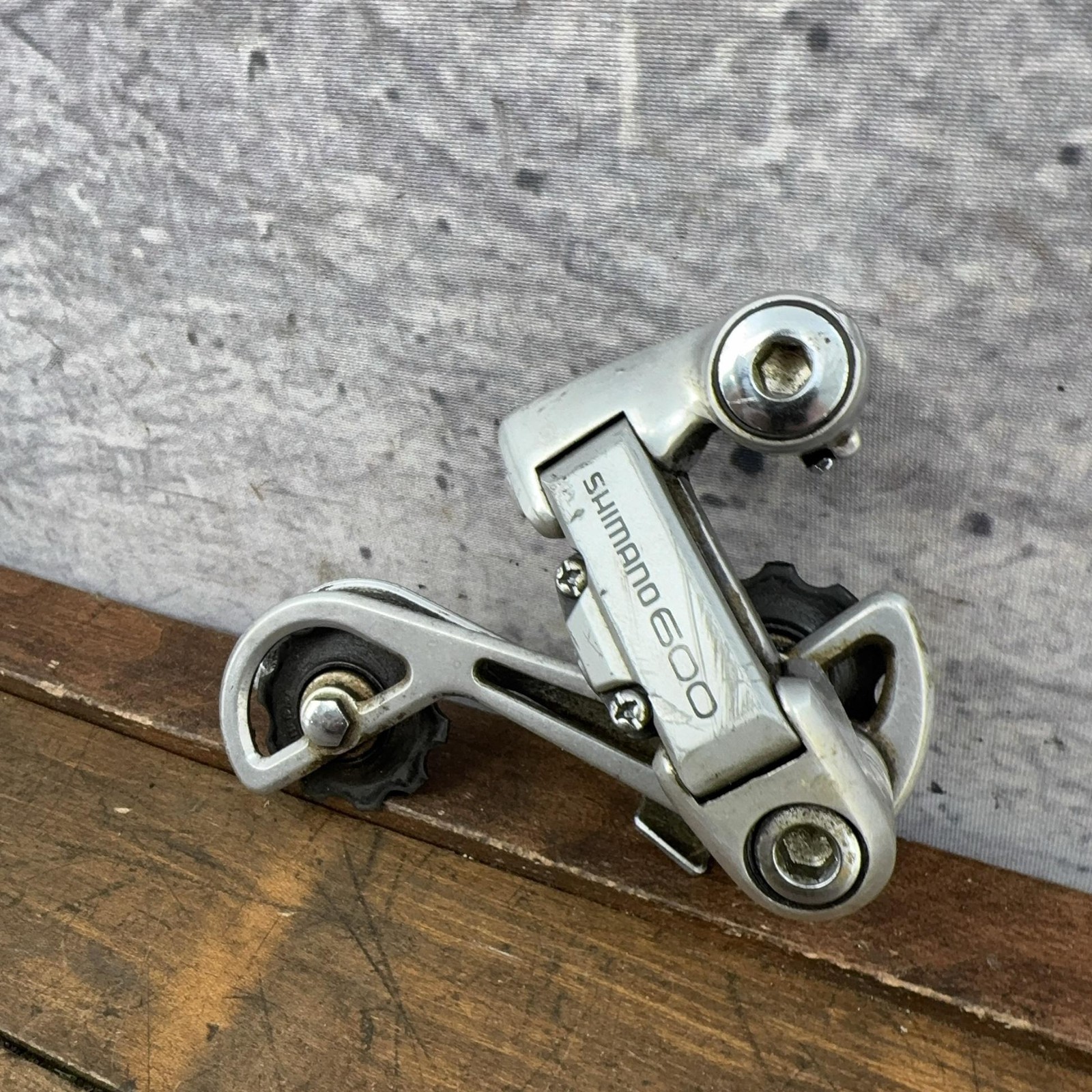 Vintage Shimano 600 Rear Derailleur LONG Cage Bolt-On Silver Road Japan Friction