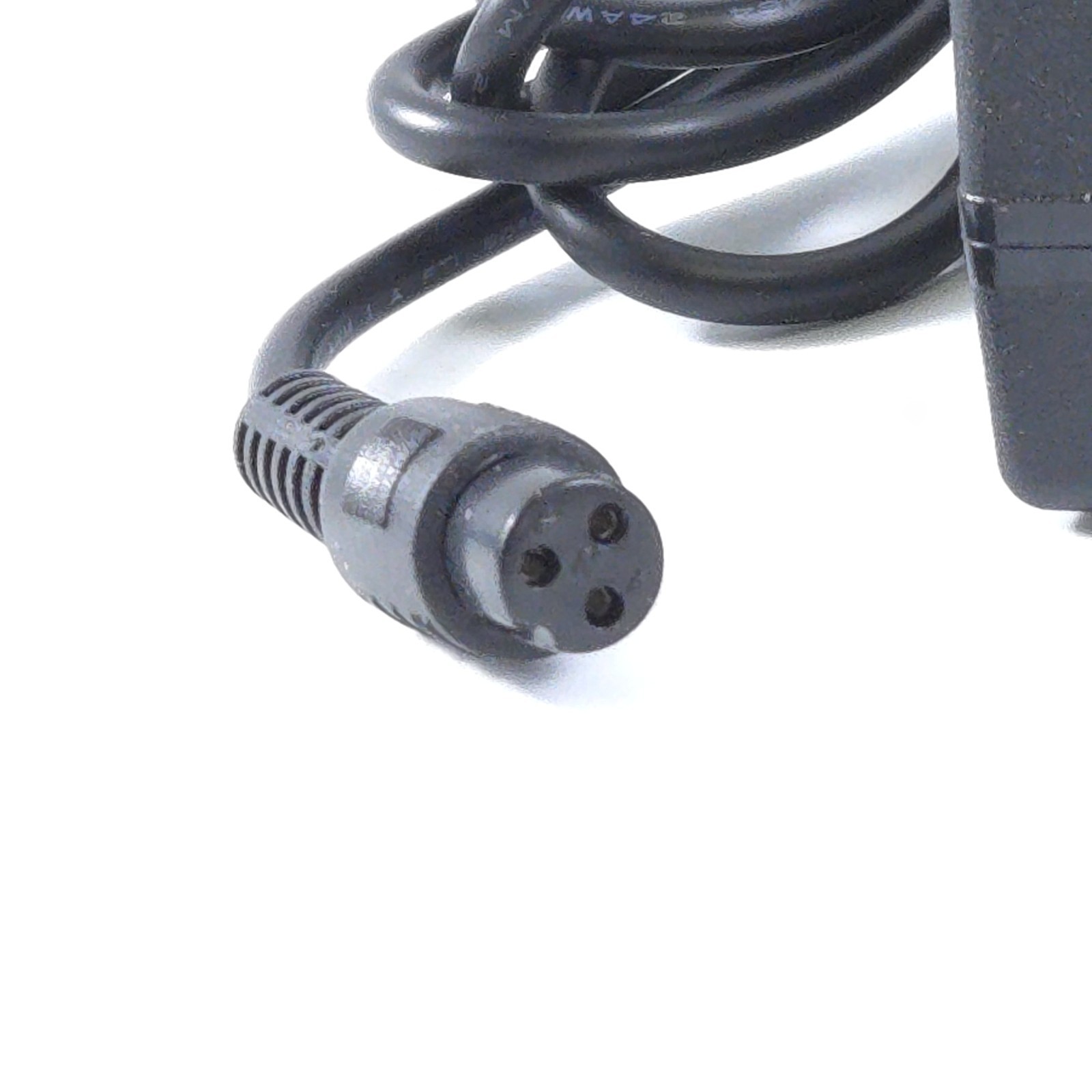 42V 2A Power Adapter 50/60Hz 100-240VAC with 3-Prong Connector for 36V