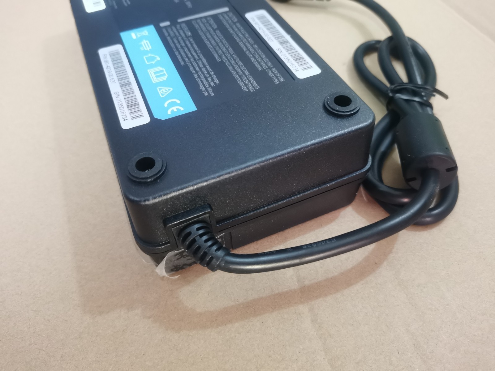 Giant GLI270AA 6A EnergyPak Smart Charger – 220V