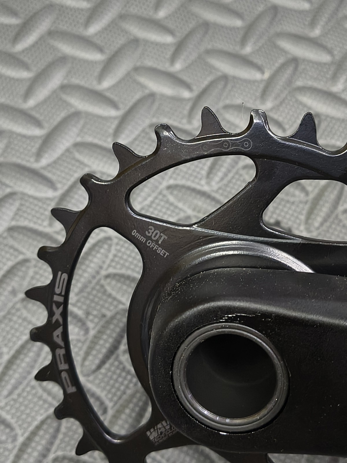 Praxis Cadet Crankset 30T 170mm GXP With Pressfit Bottom Bracket