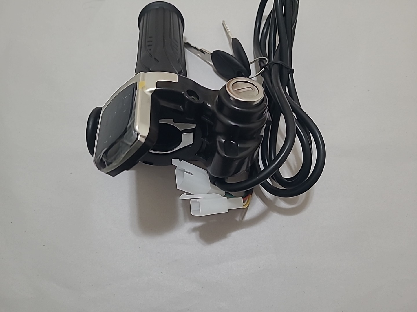 E-Bike Throttle Grip with LCD Display Universal 12-84V Electric Bike Upgrade .