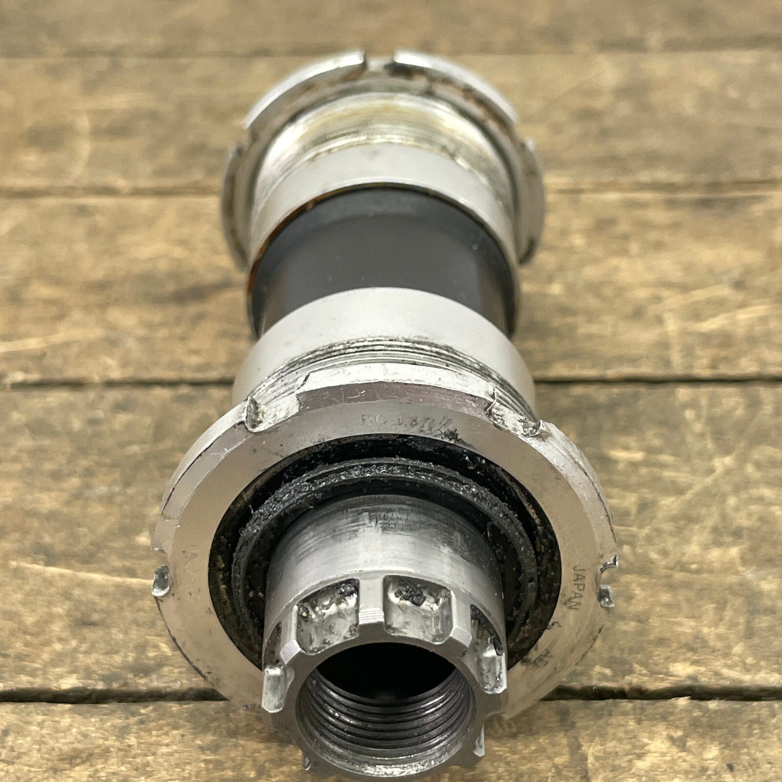 Vintage Shimano Dura Ace BB-7700 Bottom Bracket 109.5 Octalink V1 68 English A3