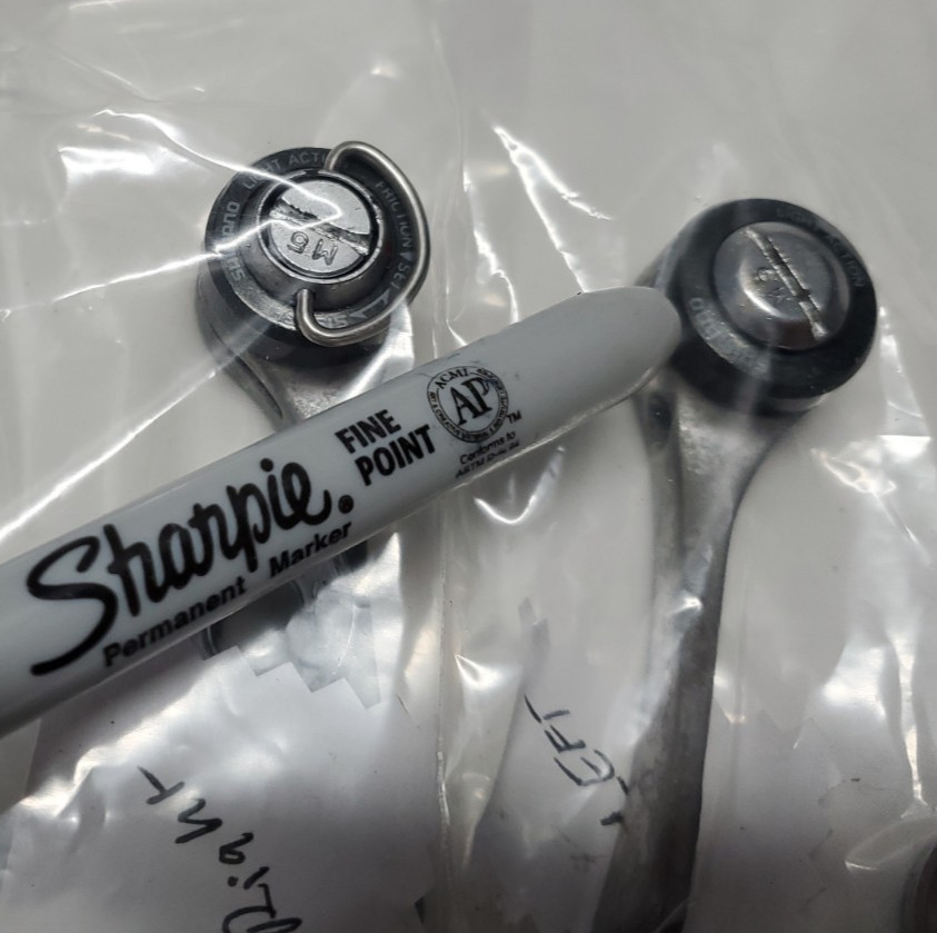 SHIMANO SL-1050 BICYCLE Vintage down tube SHIFTERS
