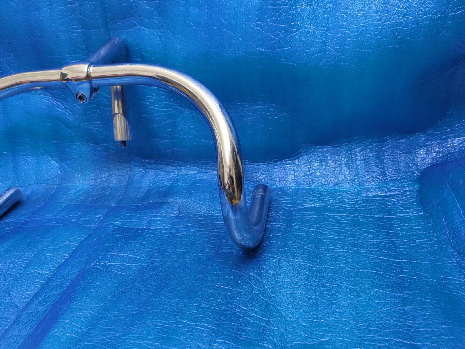Nitto B123 CrMo 370mm NJS Handlebar + Nitto Jaguar 100mm 58 Degree Steel Stem