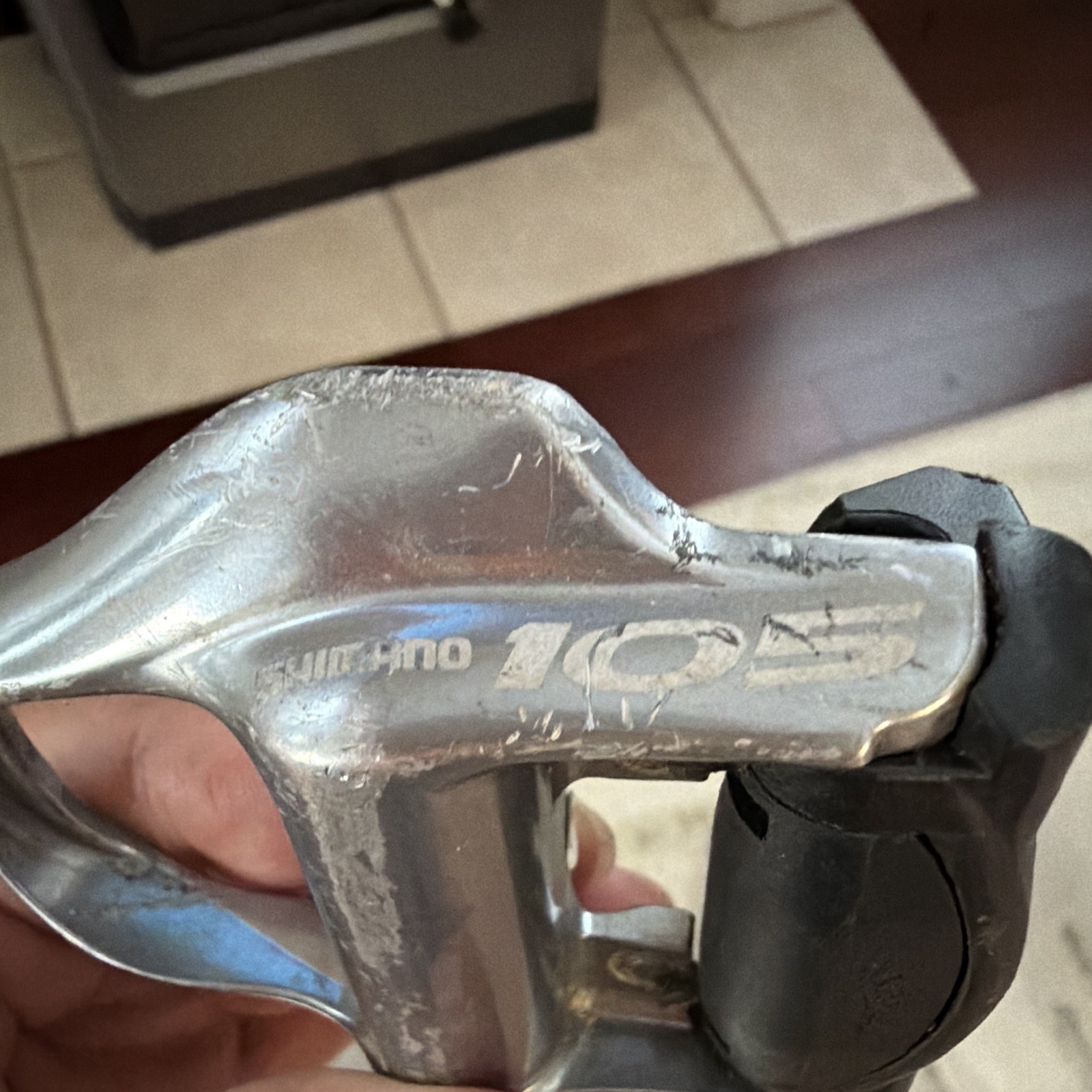 Shimano 105 Clipless Road Pedals Silver/Black 9/16in Aluminum Pair