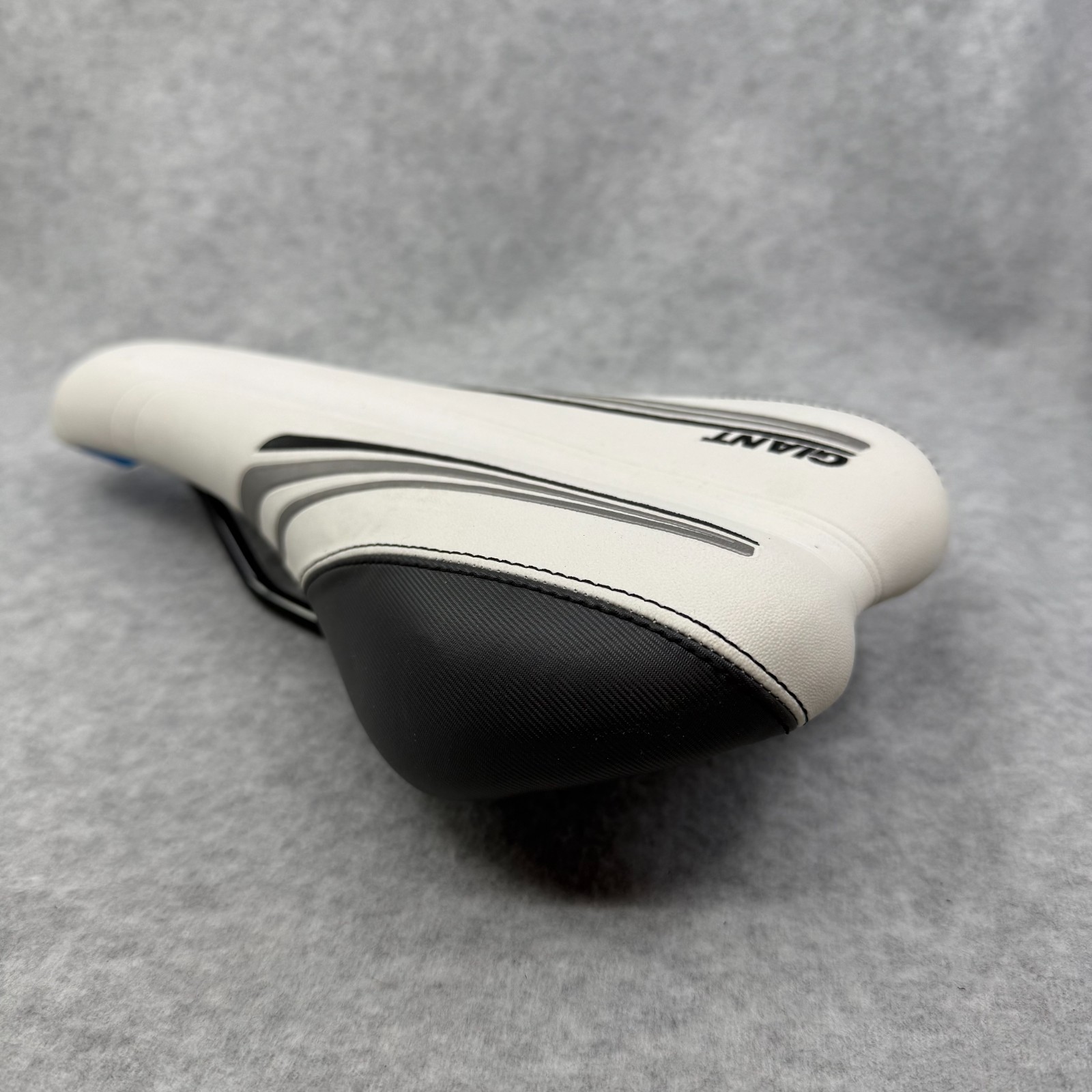 Giant Velo Saddle White Gray Black Striped