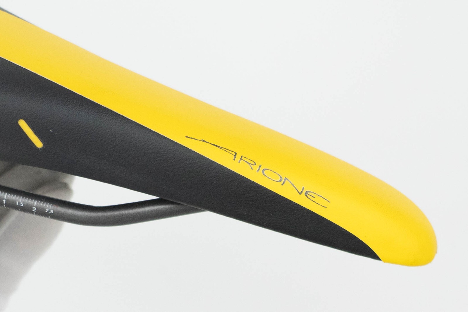 NOS FIZIK ARIONE R3 REGULAR YELLOW VINTAGE SADDLE SEAT RACING ROAD BICYCLE BIKE