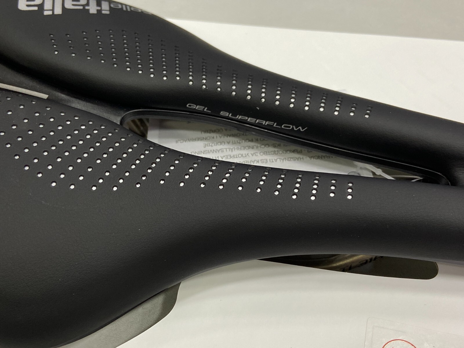 Selle Italia Max Novus Boost Evo Superflow L3 160x245mm TI316 Rail Road Saddle