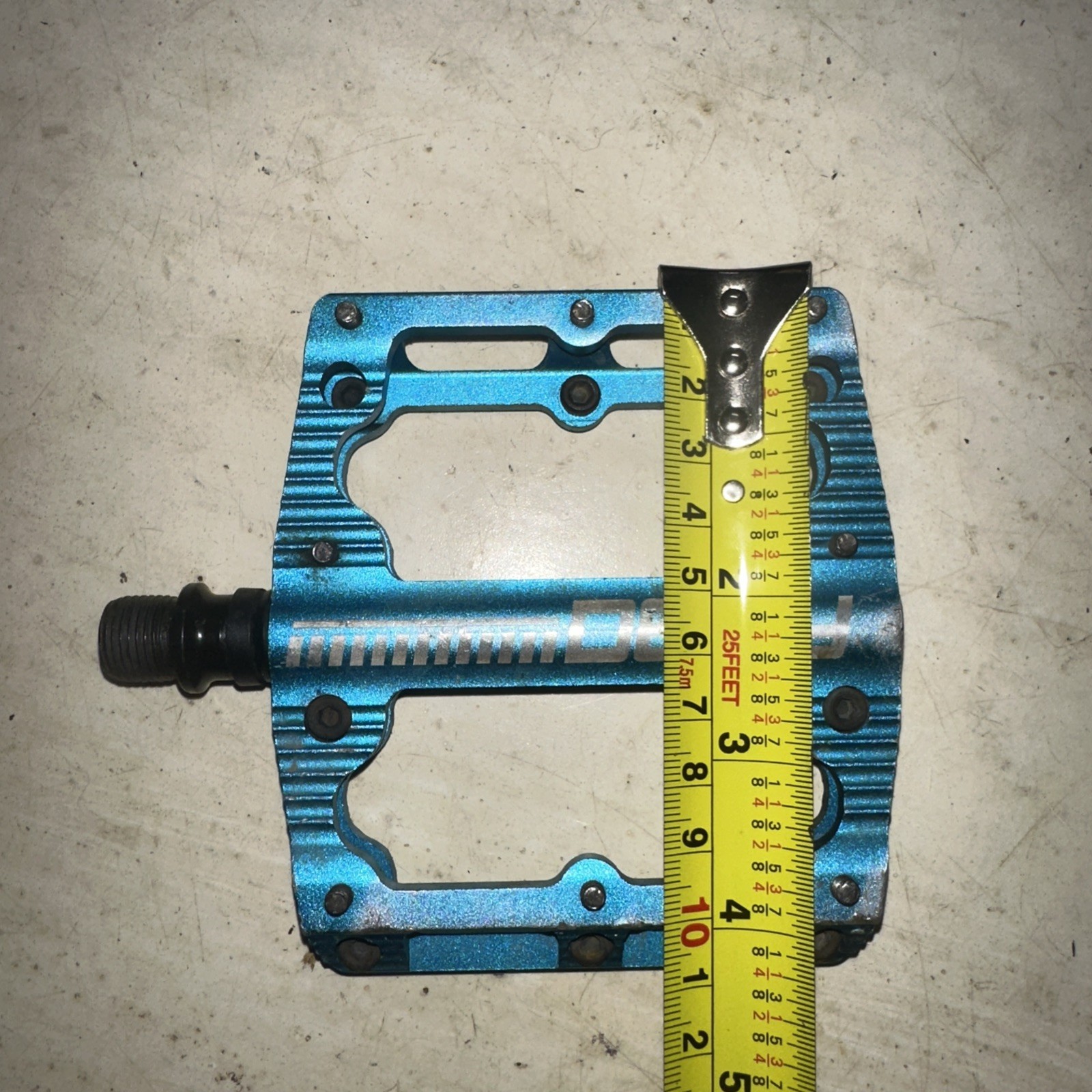 RIGHT Only DEITY Black Kat Pedals Blue Anodized Dual Side Flat Platform Pins