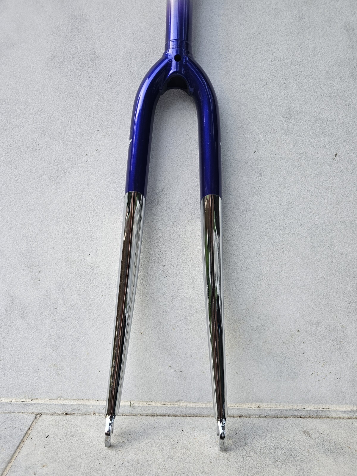 Columbus Casati 1″ Threaded Steel Fork – 146mm Steerer, 64mm Thread, Chrome/Blue