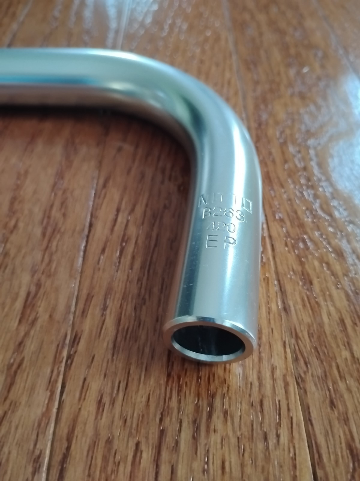 NITTO B263 Bullhorn Bar, 420 Length, 0 Drop, 112 Reach, φ25.4 Clamp, Silver NOS