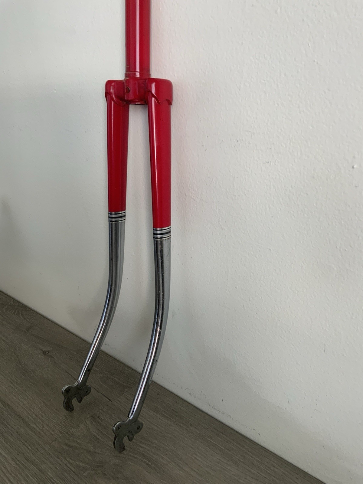 STEEL ONE-INCH THREADED FORK 27 INCH 145 MM STEERER BRITISH THREADED RED