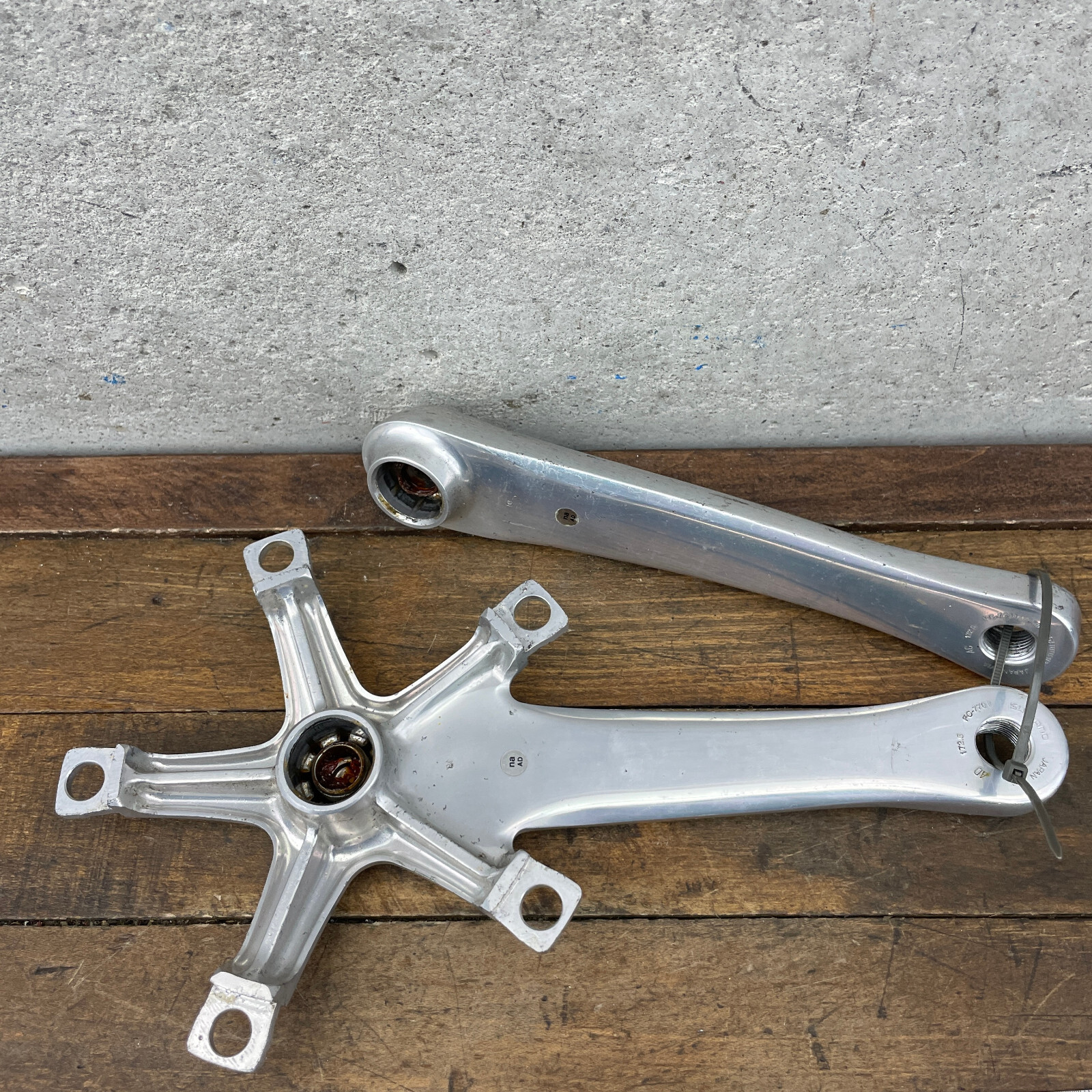 Shimano Dura Ace FC-7701 Crank Set 172.5 mm Octalink Vintage FC-7700 130 mm A1