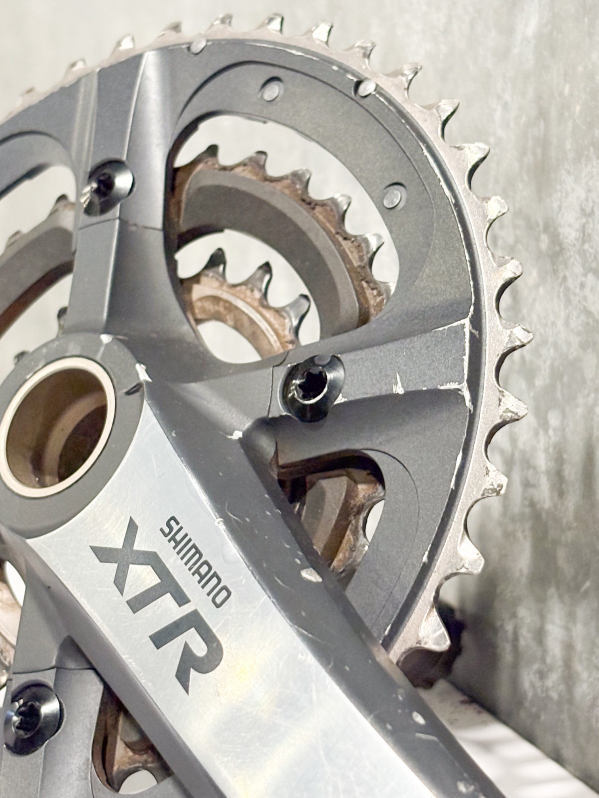 Shimano XTR 3x 9s FC-M970 Mtn Bike Crankset 44/32/22T Mega 9 175mm Triple w/ BB
