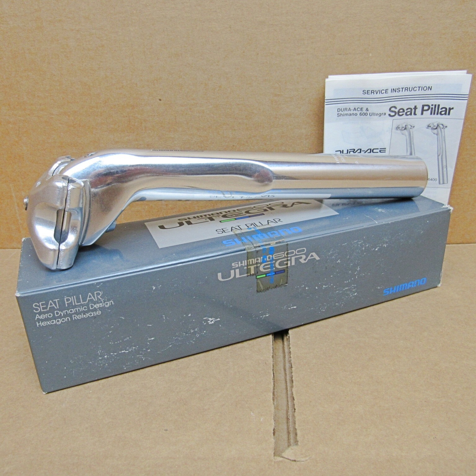 New-Old-Stock Shimano “600 Ultegra” Aero Seatpost (Size 26.0 mm x 200 mm)