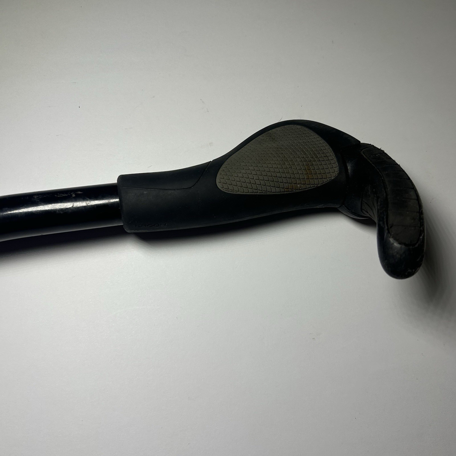 Black Alloy / Aluminum Riser MTB Handlebar Ergon Grips 630mm Length 31.8mm Clamp