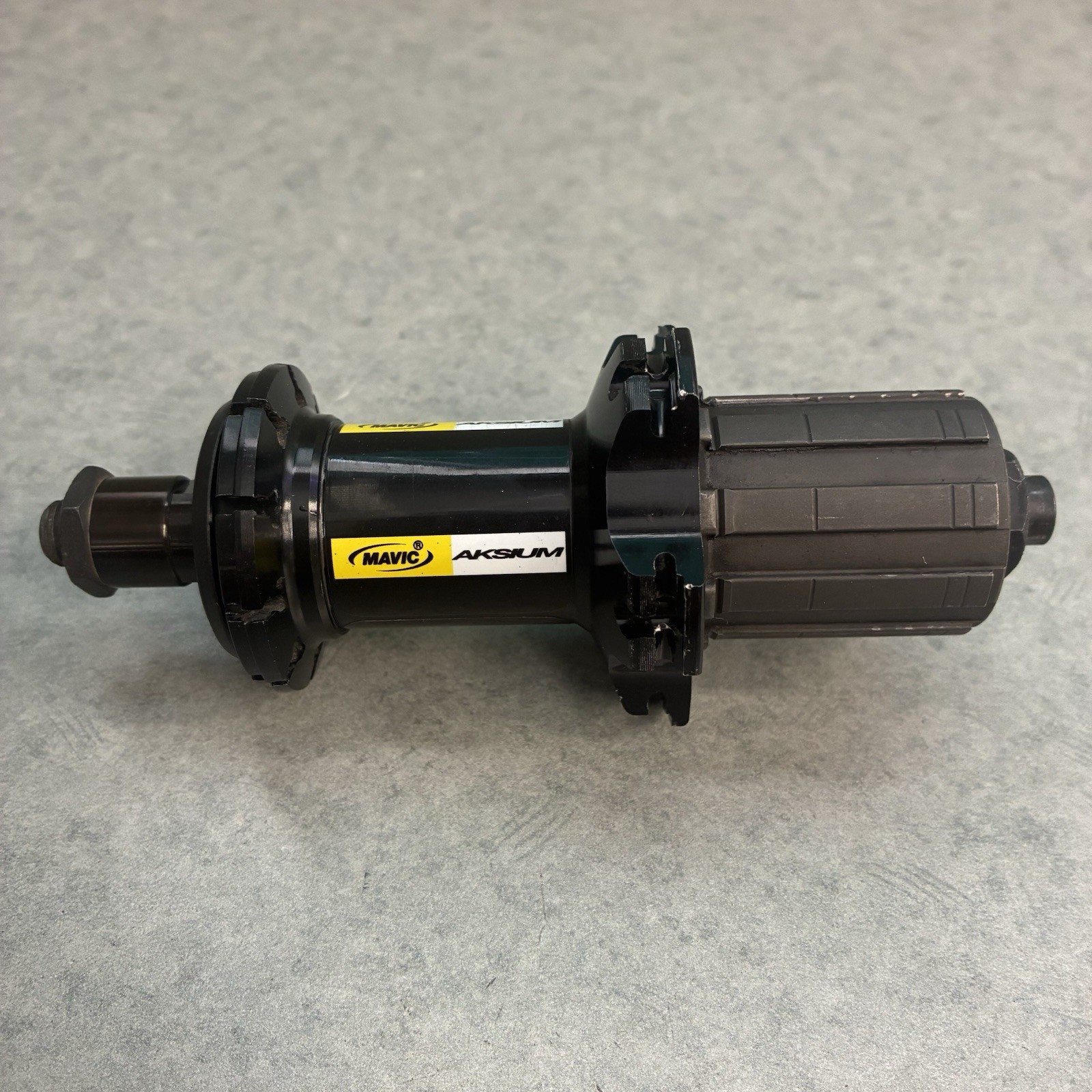 Mavic Aksium Rear Hub 20h Shimano SRAM 10/11 Speed QR 130mm SMOOTH BEARINGS!!