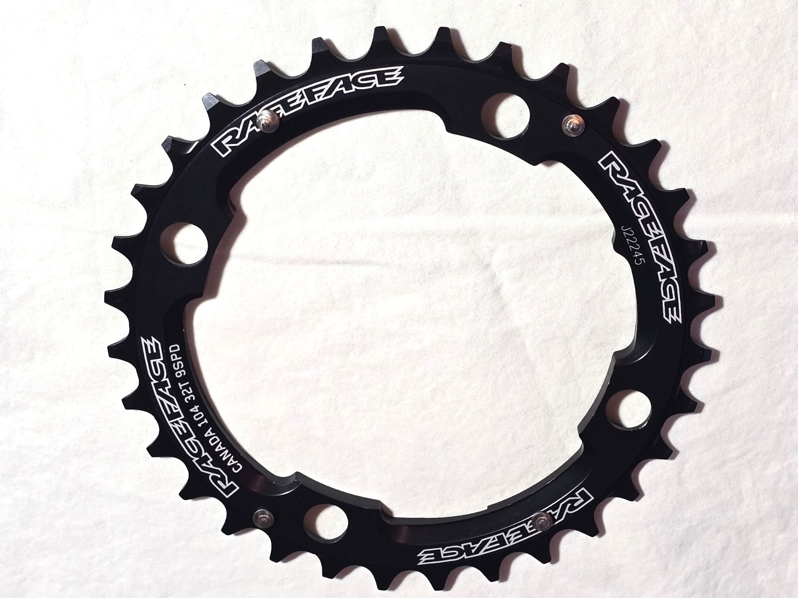 Vintage Race Face 32T Chainring MTB Bike 9 Spd 104BCD 4-Bolt Black Alloy Canada