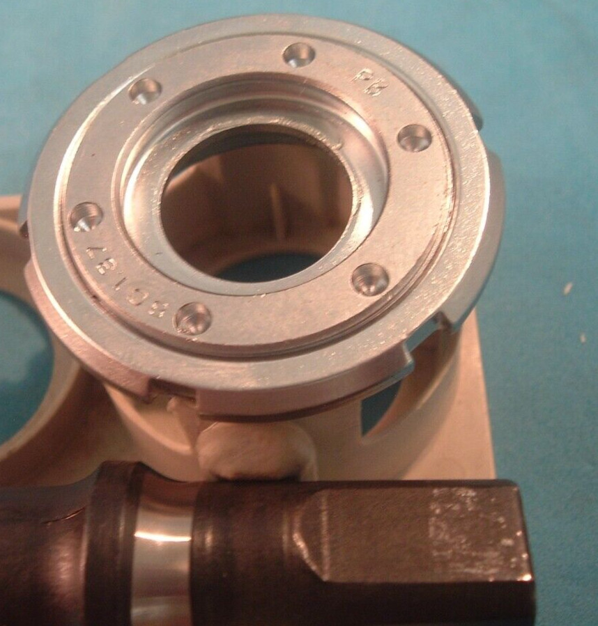 Shimano 600 Ultegra 68x 113MM BB-6400 Road Bottom Bracket-NEW/NOS English- NIB++
