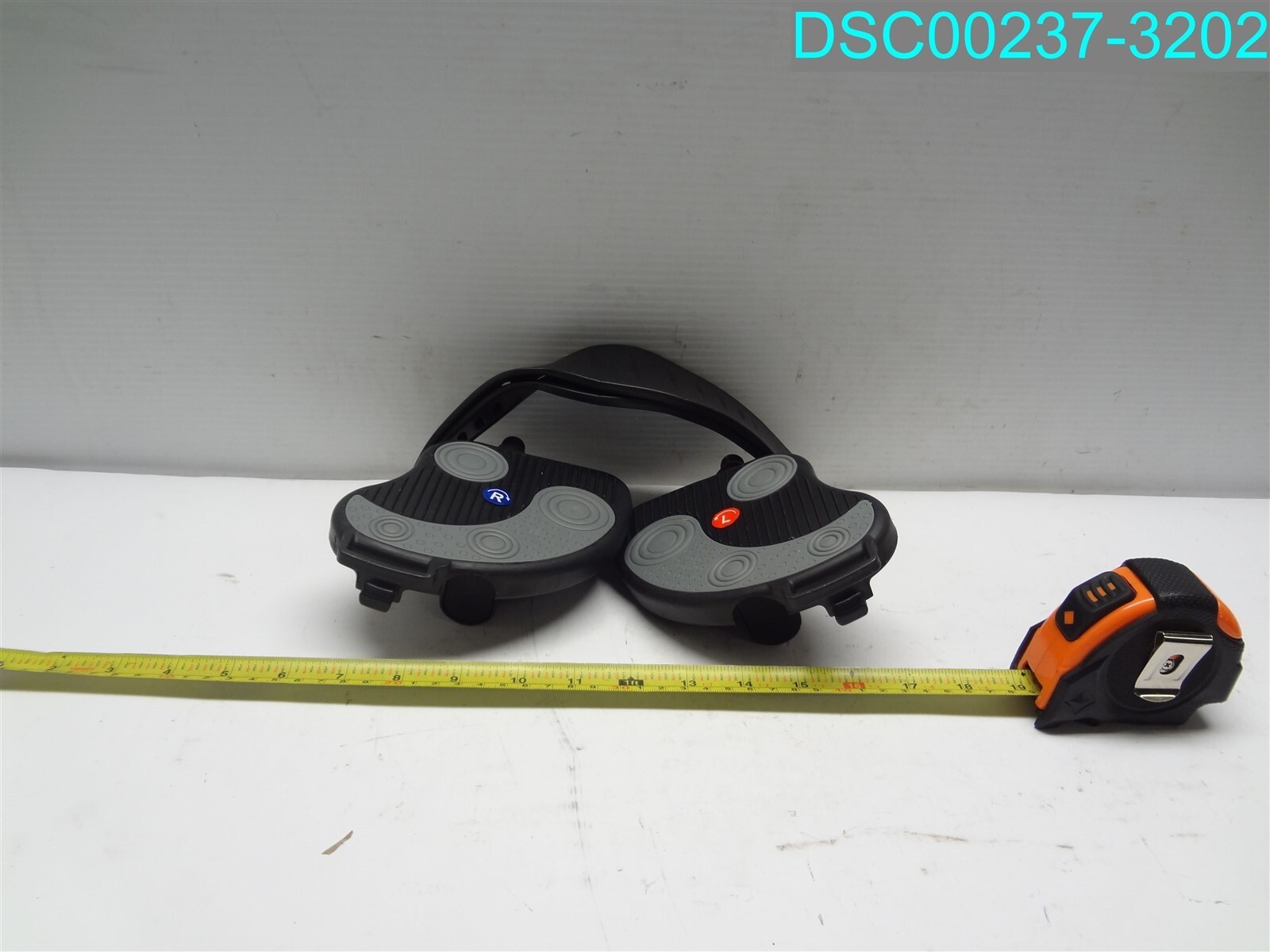 Nautilus Gray Black FP-J003 Replacement Right & Left Angle Pedals & Straps