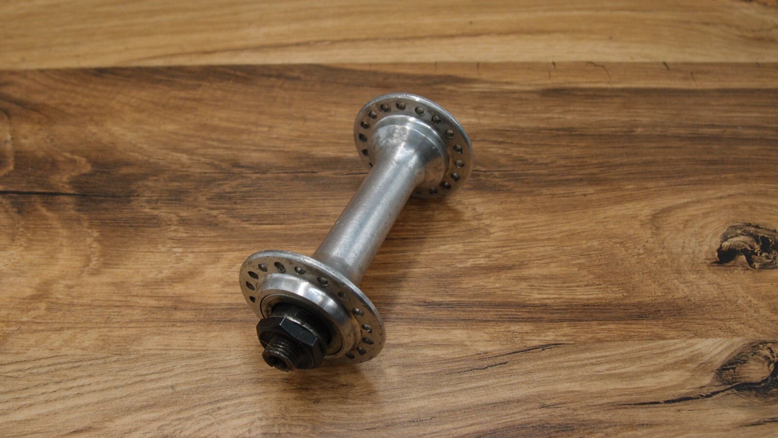 1980’s front hub Atom made in France 36 H 97 mm spacing