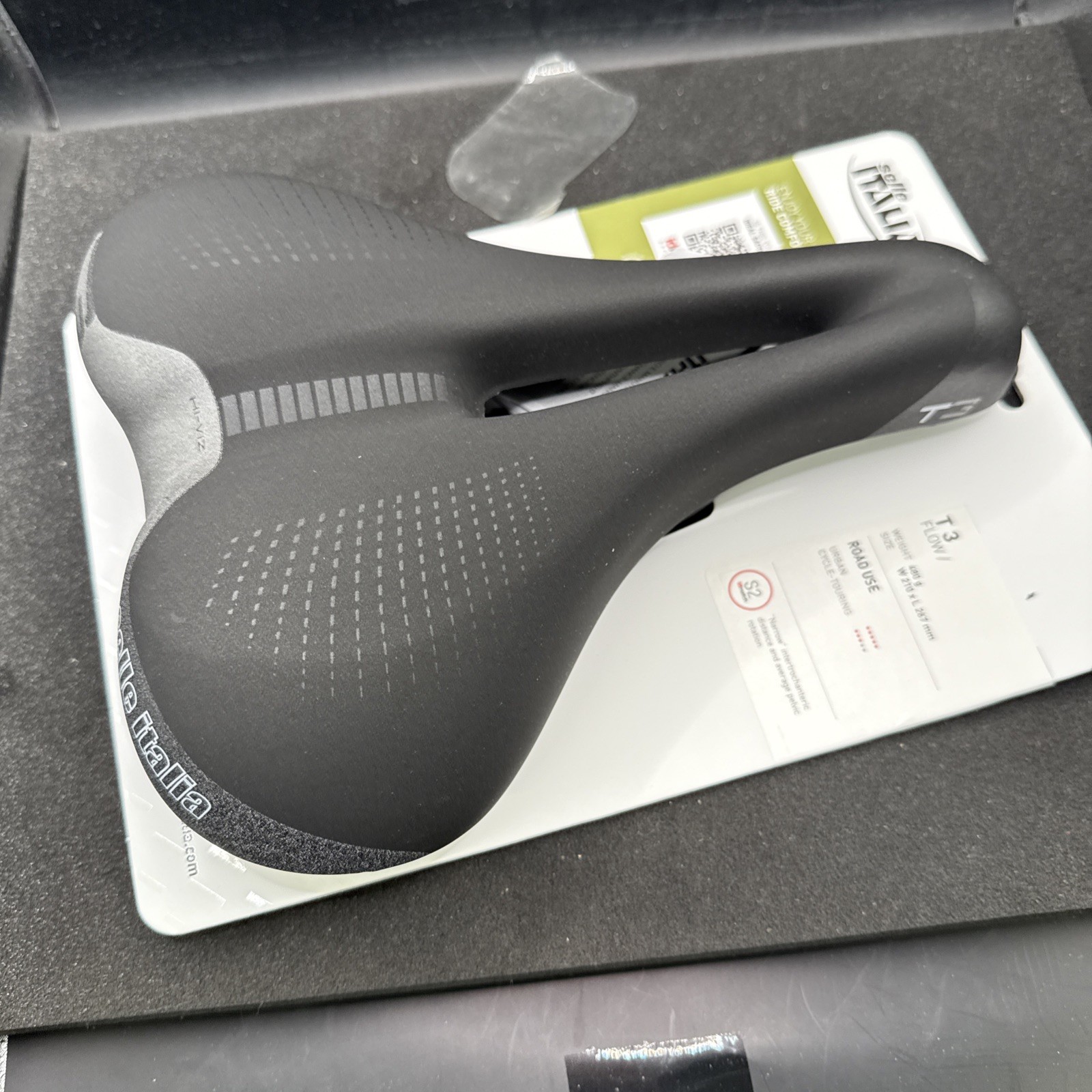 Selle Italia T3 Flow S2 Cycling Road Touring Saddle Seat 210mm Width (9419-13)