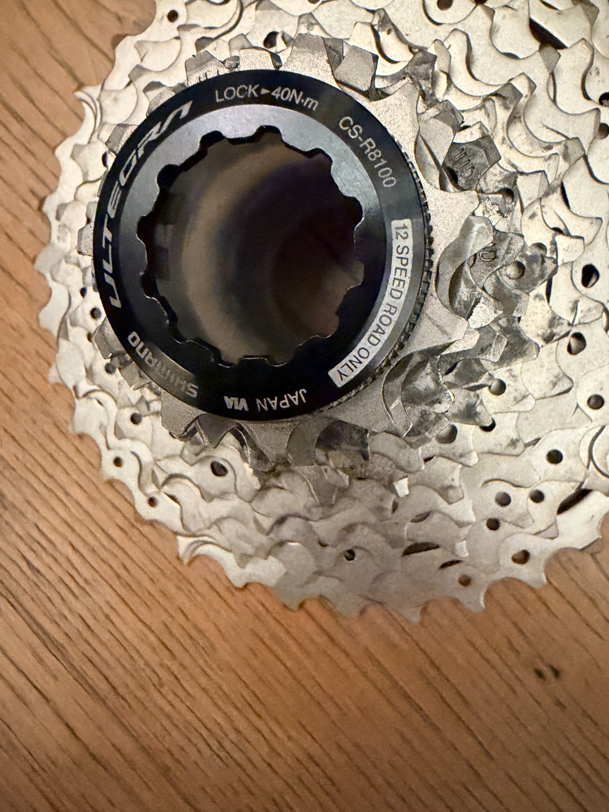 Shimano Ultegra CS-R8100 12-Speed Road Cassette 11-34T w/ Lockring