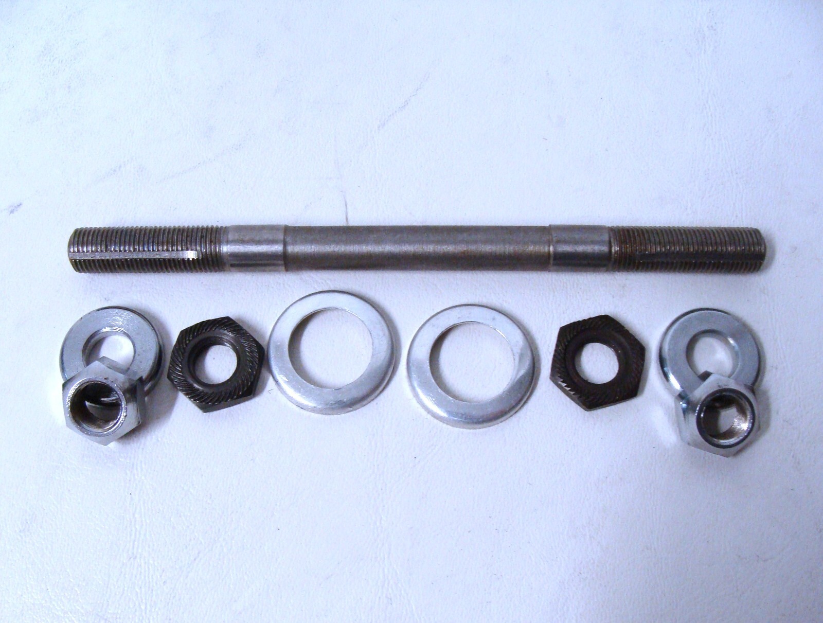 ~ NOS 146mm OMAS / BPP Big Sliding BMX 10 x 1 mm Solid Rear Hub Axle Assembly ~