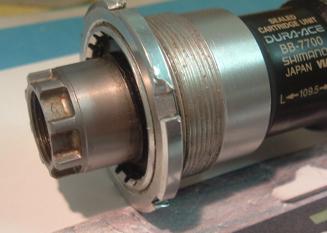 Shimano Dura Ace 68×109.5MM BB-7700 Sealed Cartridge Bottom Bracket-’04- VGC/NM