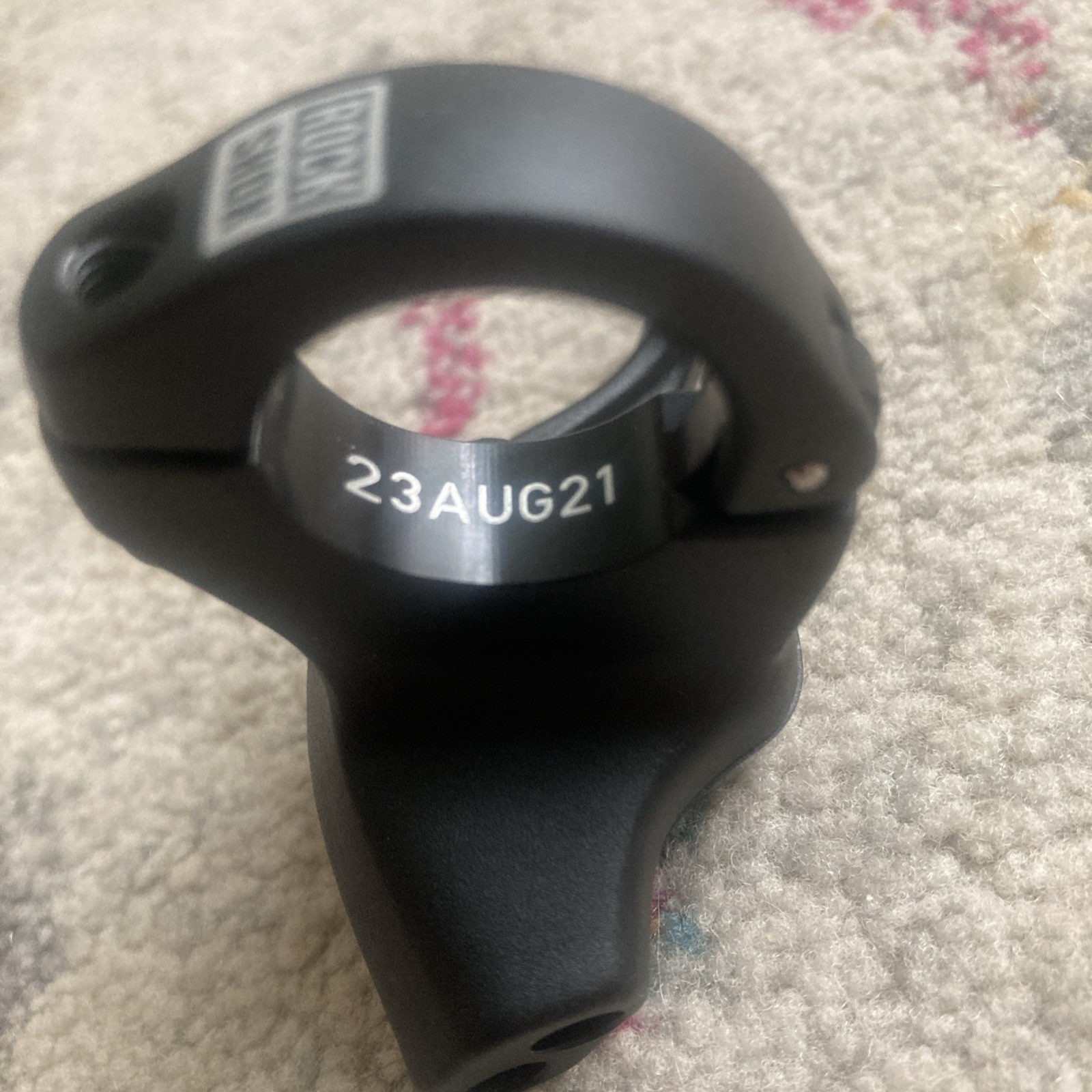 Rock Shox Remote Lockout Lever Compatible with Fork/Shock, Two-Position, Button