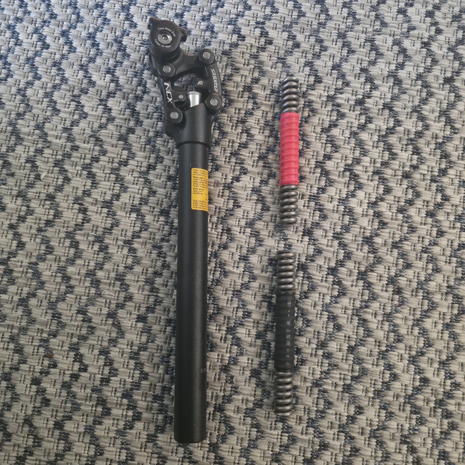 SR Suntour SP25 NCX suspension seatpost size 30.9″