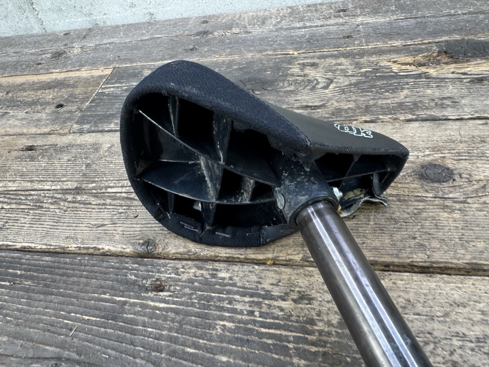 Dk Mini Bmx Seat And Post 7/8” 22.2