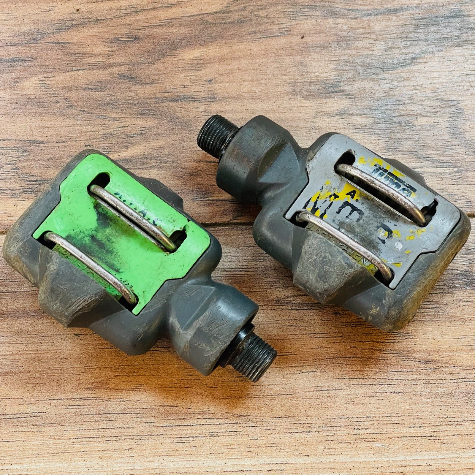 Used Time ATAC Composite Mountain Bike Clipless Pedals CRACKED PLATFORM No Cleat