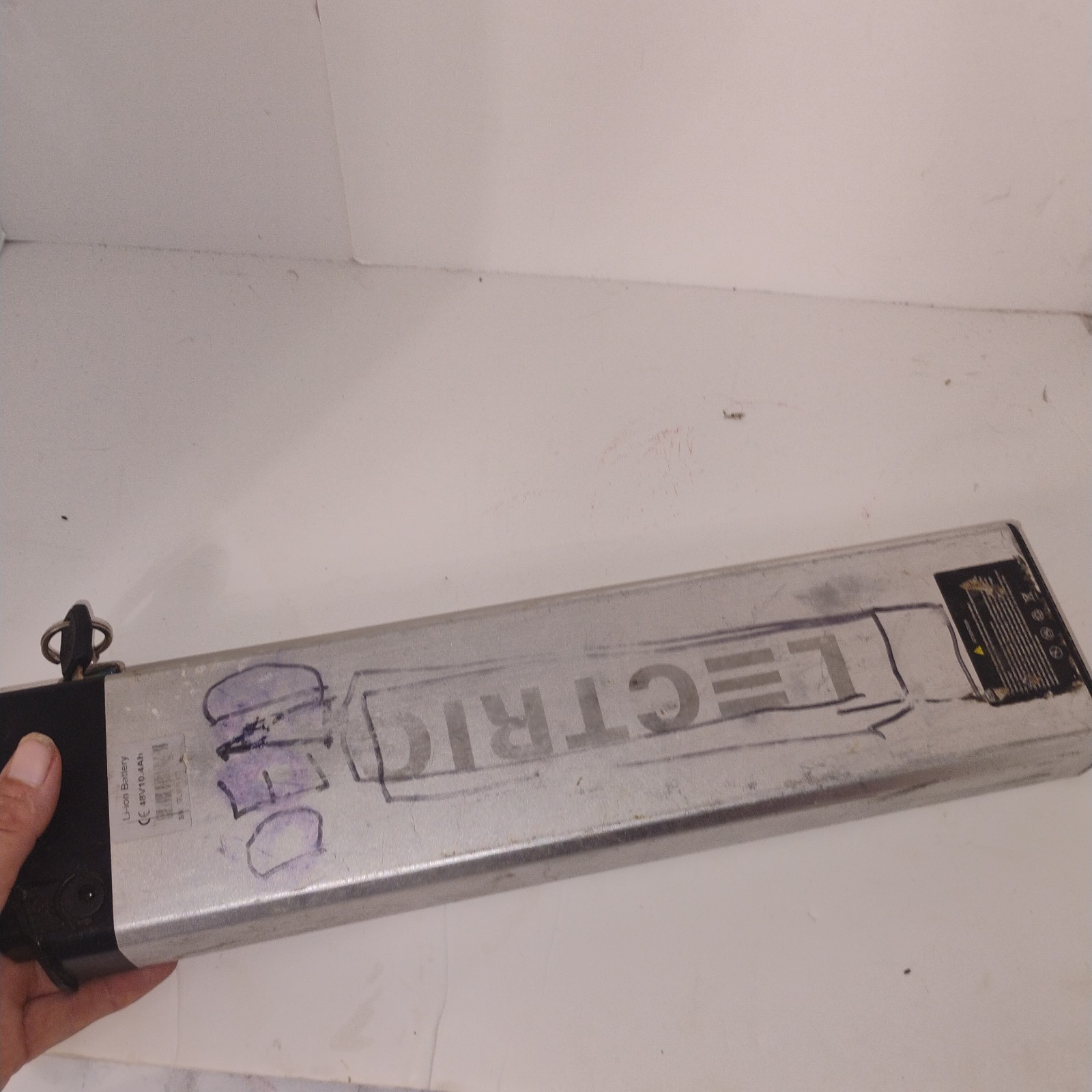 Lectric Li-ion Battery 48V , 10.4Ah Pull Form with Key For Parts