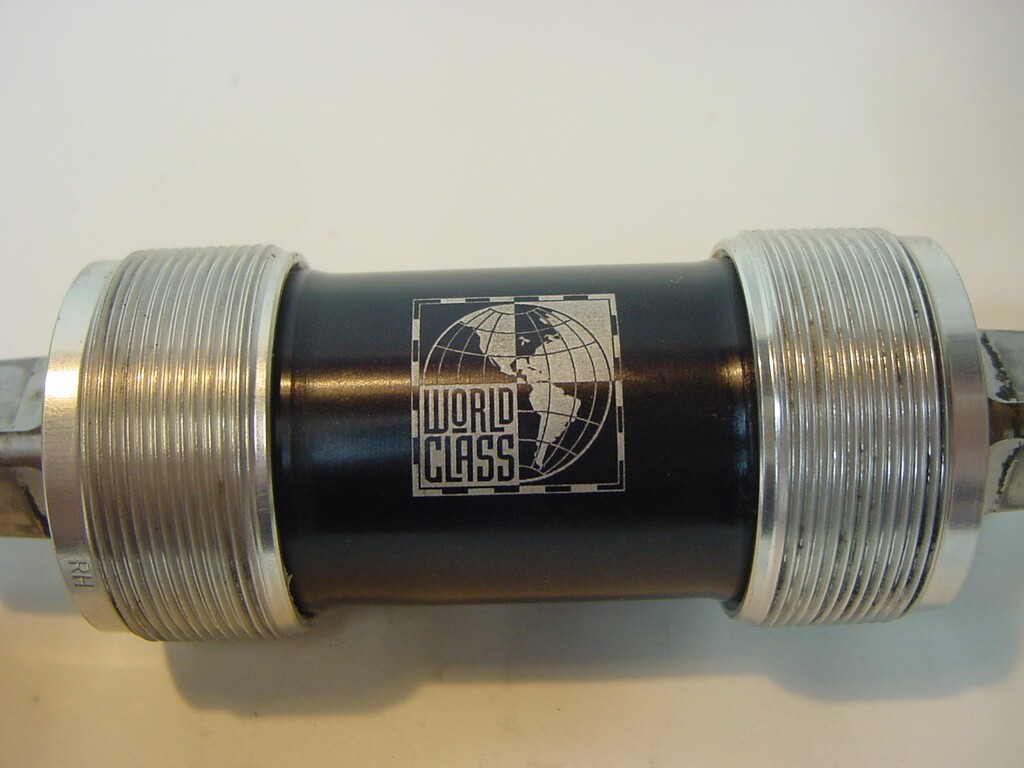 RARE VTG WORLD CLASS TITANIUM BB BOTTOM BRACKET 68/112 WITH TITANIUM CRANK BOLTS