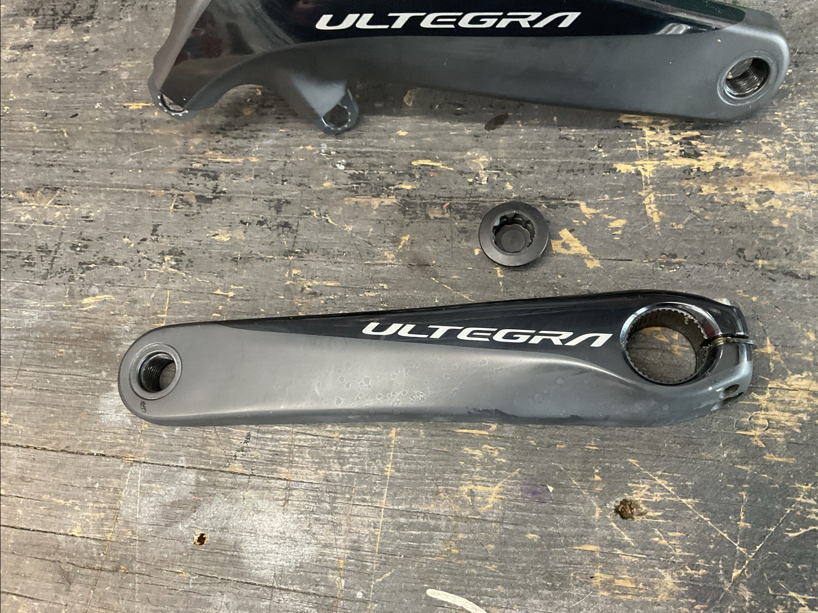 Shimano Ultegra FC-R8000 crankset, 175mm, no chainrings