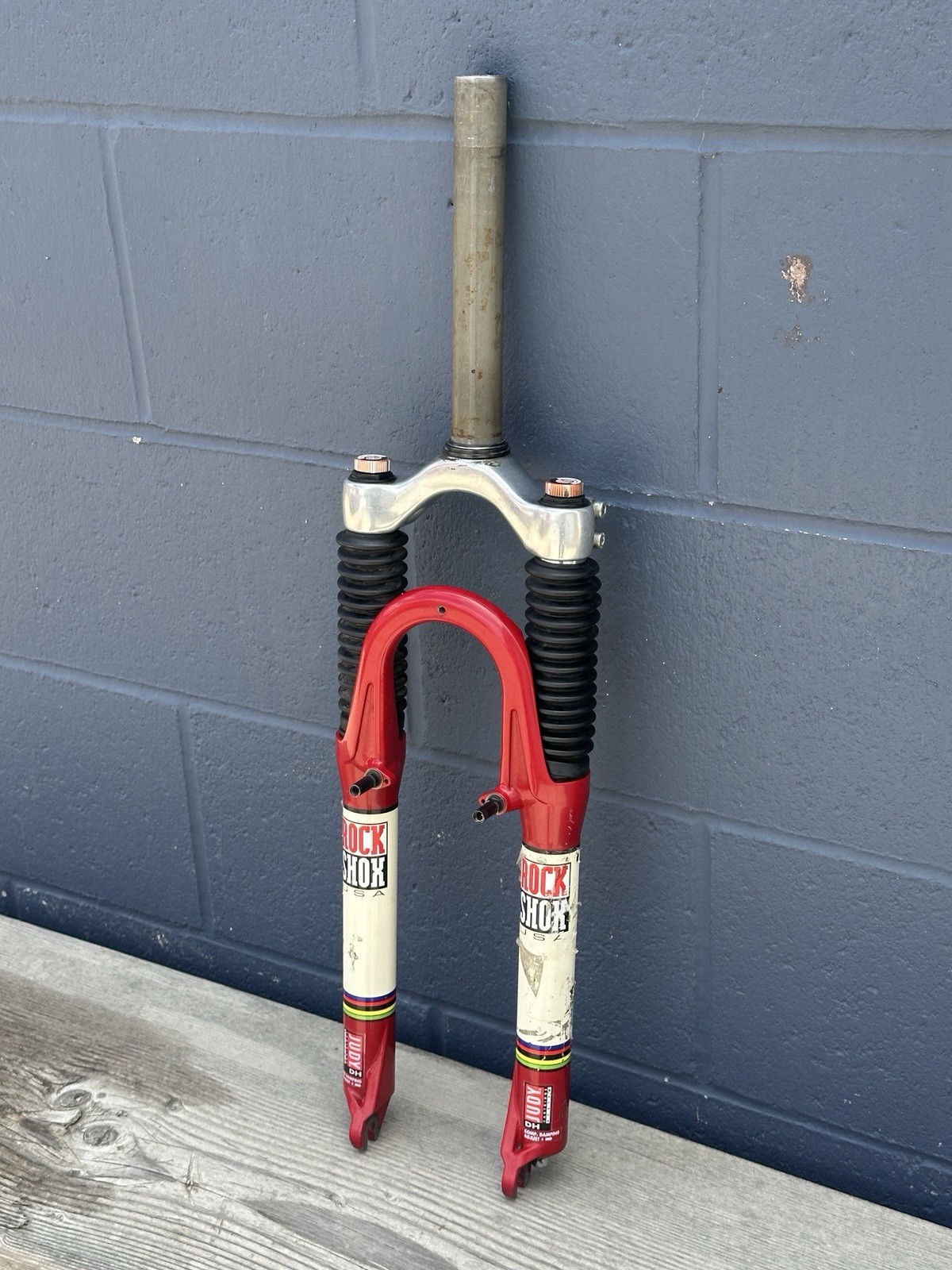 RockShox Judy DH Fork 26″ Vintage Red White 1-1/8″ QR 200mm Rim Brake