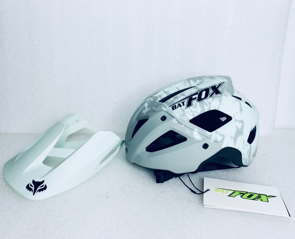 New Other Bat Fox Size M Adjustable Lightweight Bicycle Helmet, White/Camo