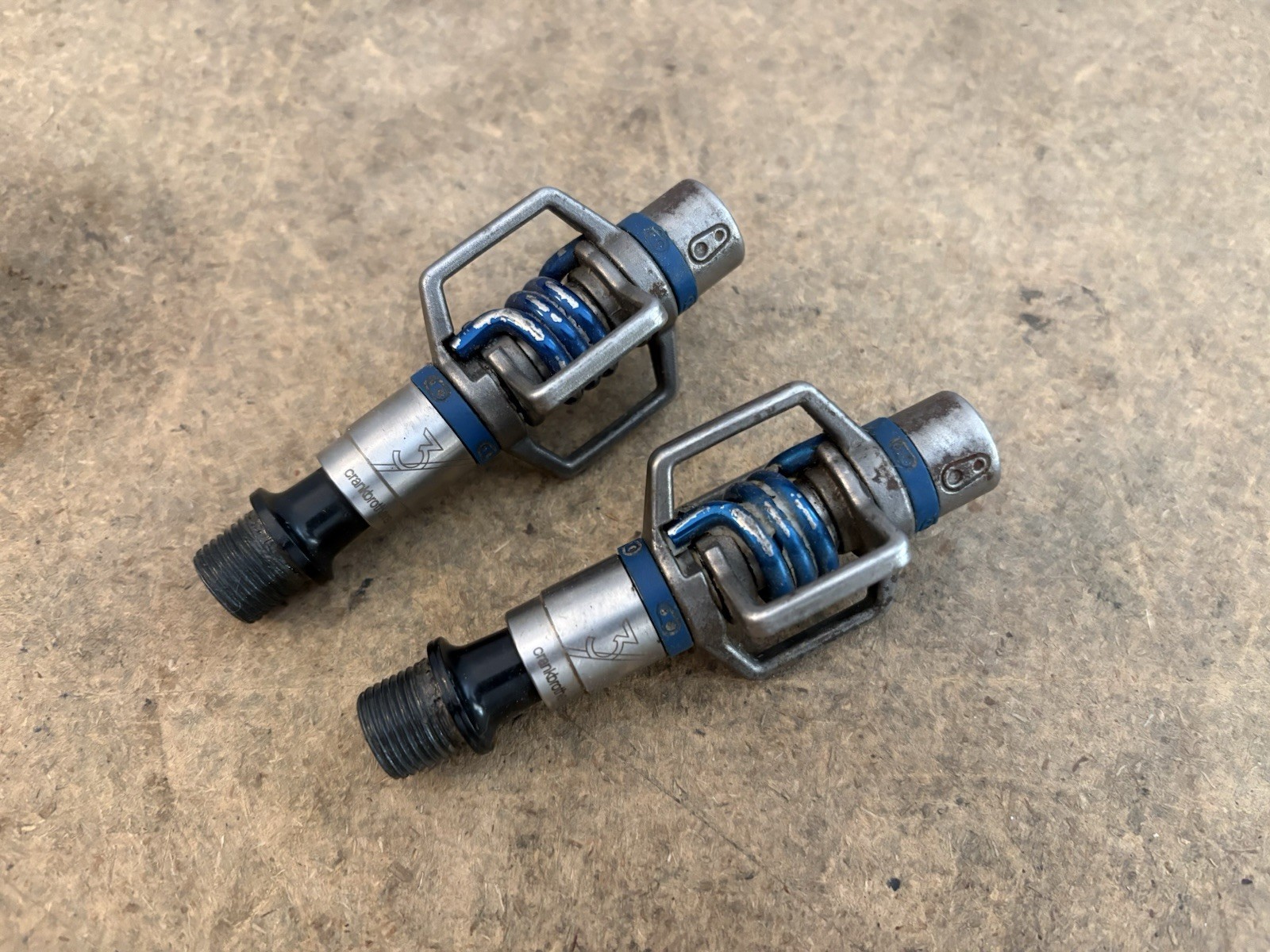 Crankbrothers Eggbeater 3 Mountain Bike Clip-In Bike Pedals – Blue