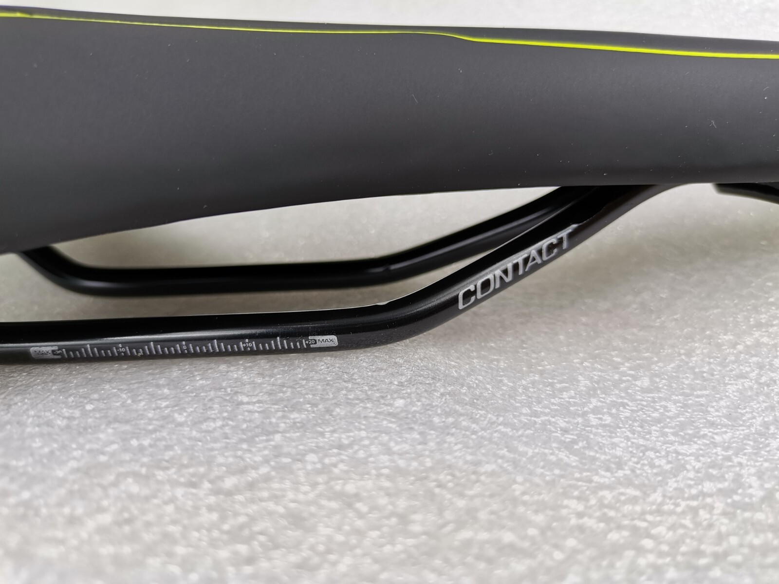 GIANT CONTACT SADDLE ROAD MTB CITY TOURING BIKE BLACK 265X150MM