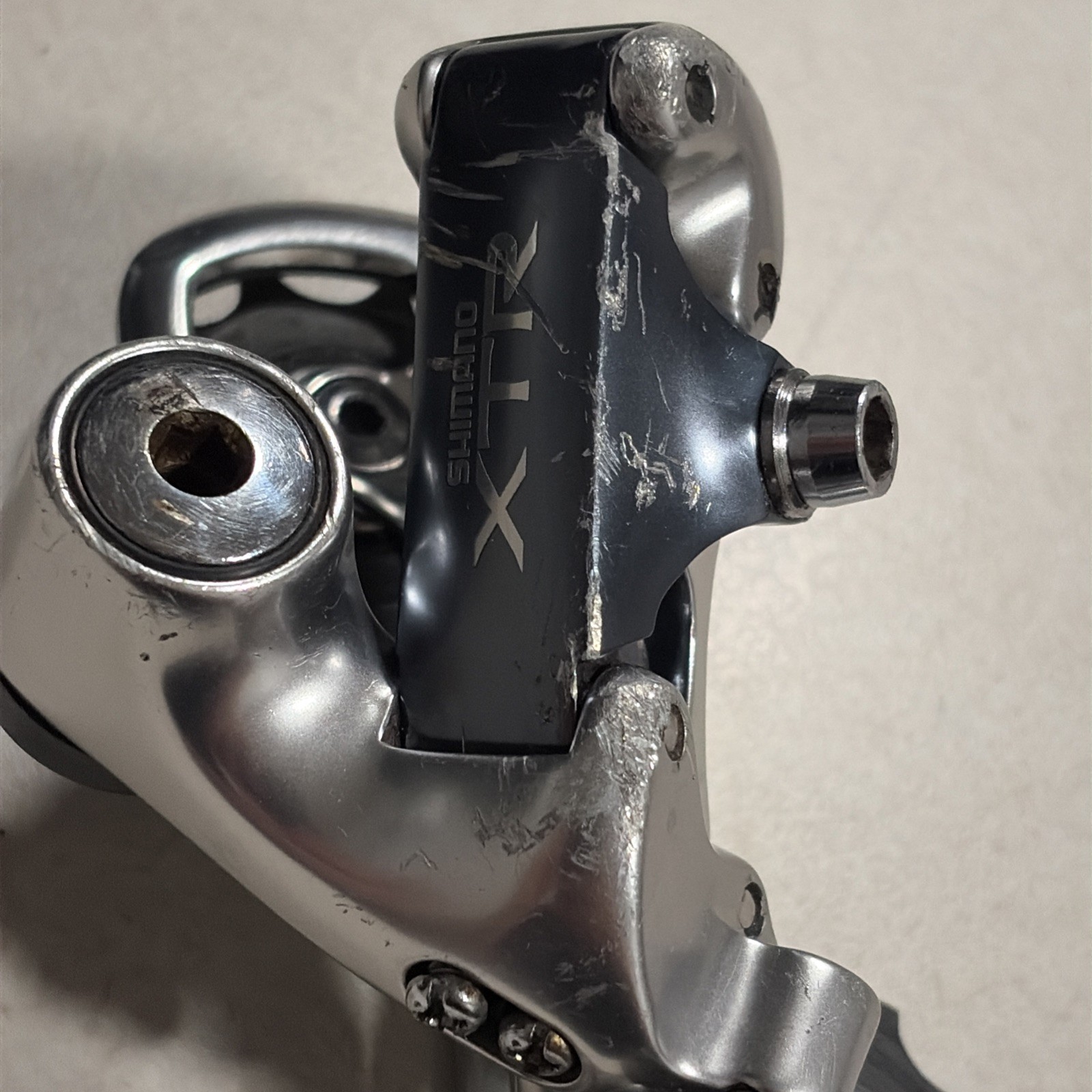 Vintage Shimano XTR RD-M900 MTB Rear Derailleur 8-Speed Red Medium Cage Japan