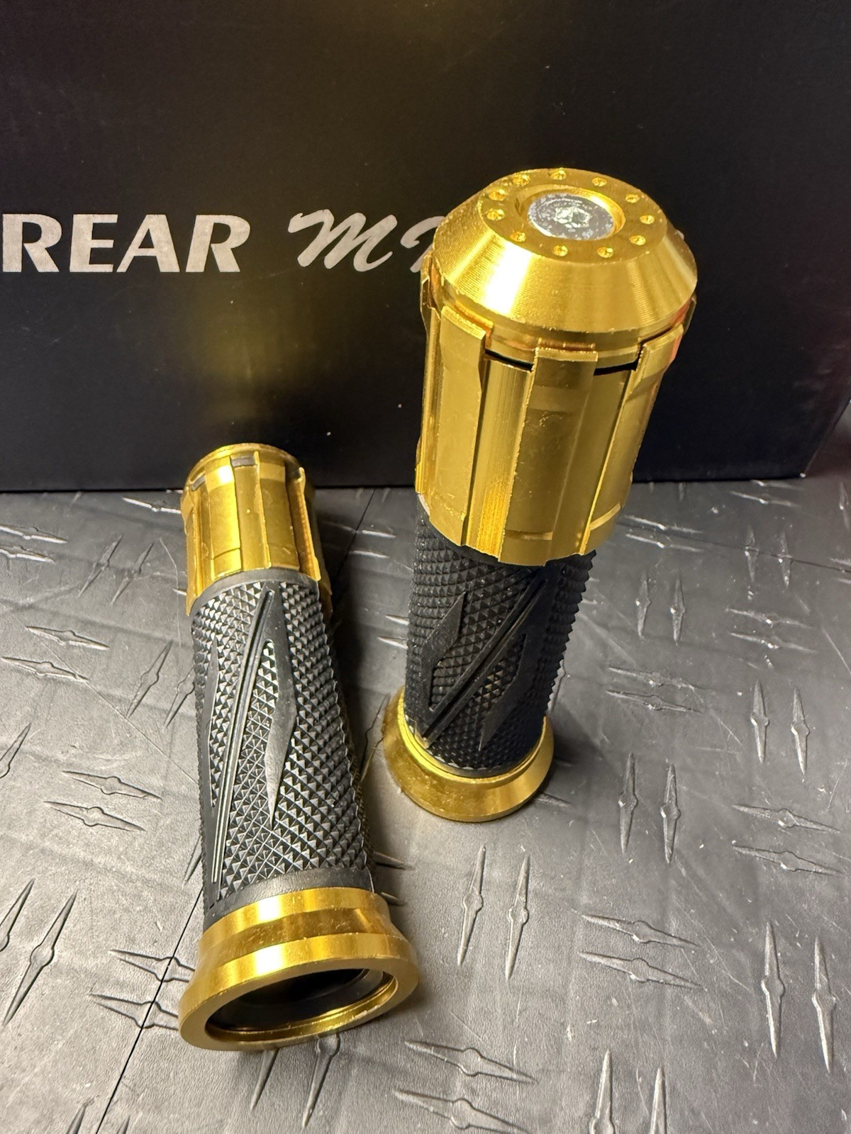 Motorcycle Gy6 7/8 Handlebar Grips Alum Cover Rubber Nonslip Chuma Tank Gold