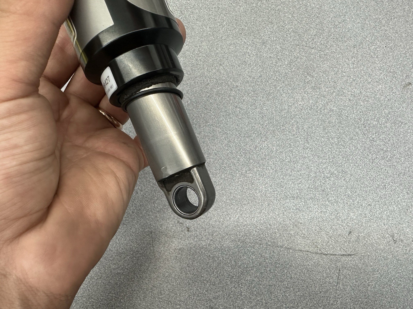 Rockshox Ario Rear Air Shock 6.5” Eye To eye, Lockout And Preload – 165mm