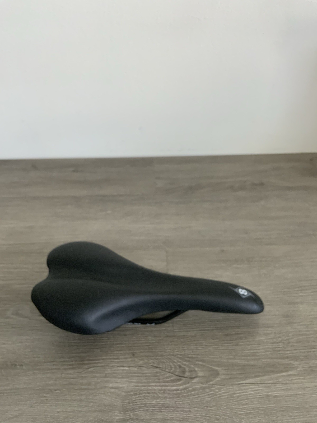 ORIGIN 8 ROAD BIKE SADDLE 130 MM X 270 MM 312 GRAMS