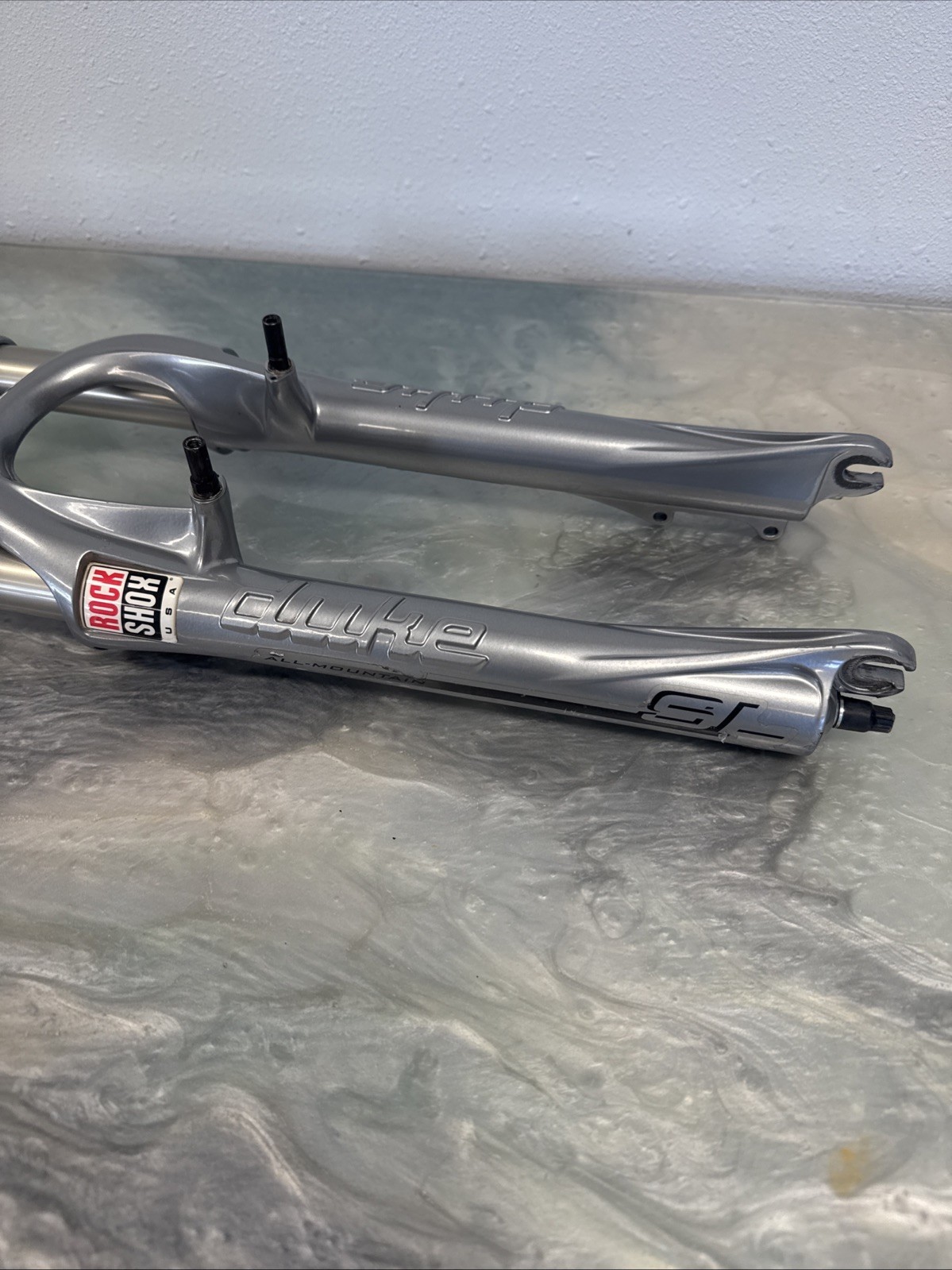 RockShox 26″ DUKE SL ALL MOUNTAIN 1-1/8 X 7 3/4” Steer Tube Rim / V Brake Silver