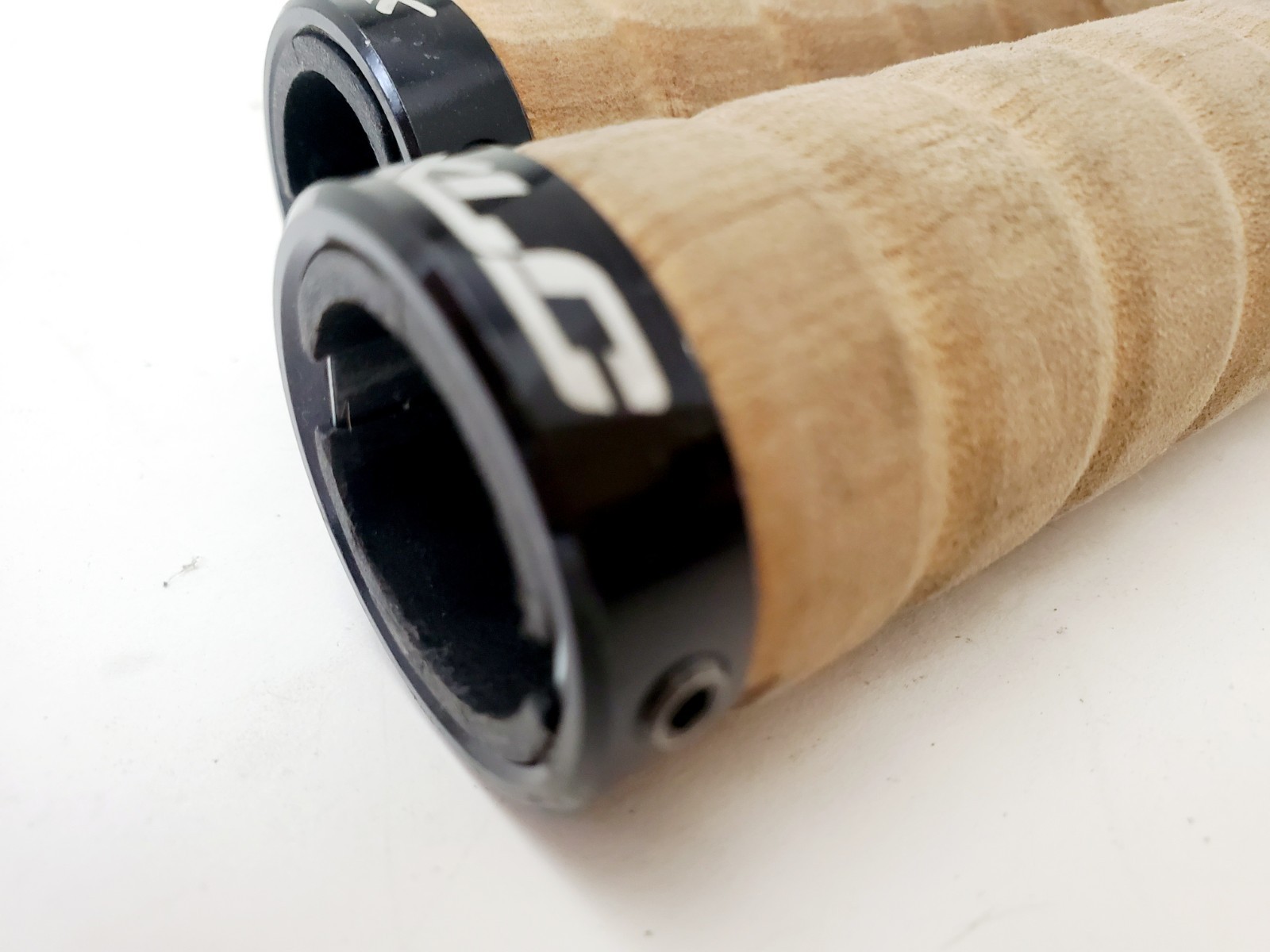 XLC Wood-Style Clamp-on MTB Handlebar Grips Used