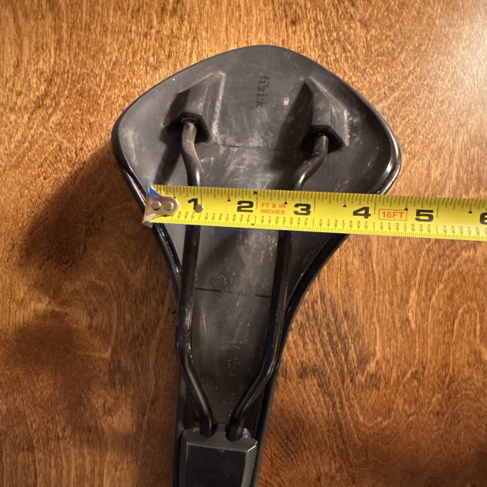 Fizik Road/Mountain/Hybrid Bike Saddle Seat – Black Synthetic/Steel 10×5 in