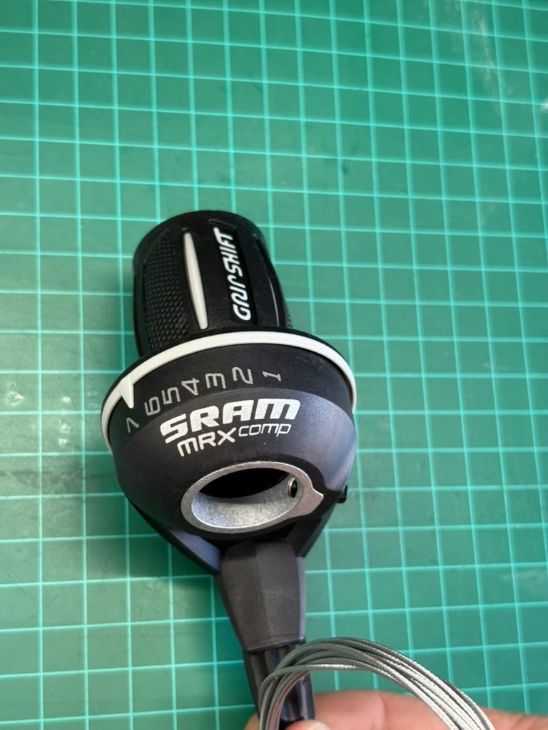SRAM MRX Comp 7-Speed Right GripShift Twist Shifter w/ Cable